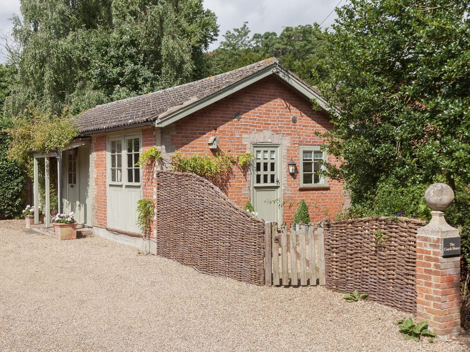 The Coach House Tattingstone Exterior foto